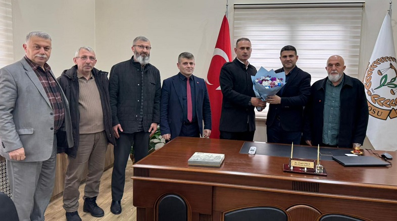 Saadet Partisi Rize İl Başkan Yardımcısı Mehmet Arıcıoğlu ve yönetim