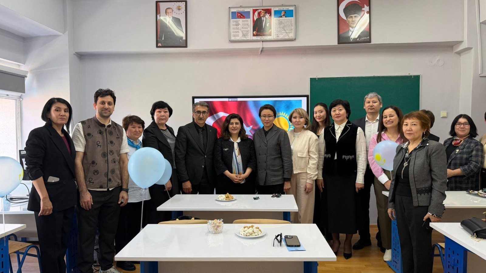 Kazakistan'da 19.yüzyılda yaşamış Kazak şair, filozof, besteci ve modern Kazak