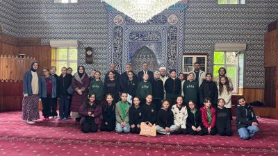 Rize’nin Çamlıhemşin ilçesinde, “Çevreme Duyarlıyım, Değerlerime Sahip Çıkıyorum (ÇEDES)” projesi