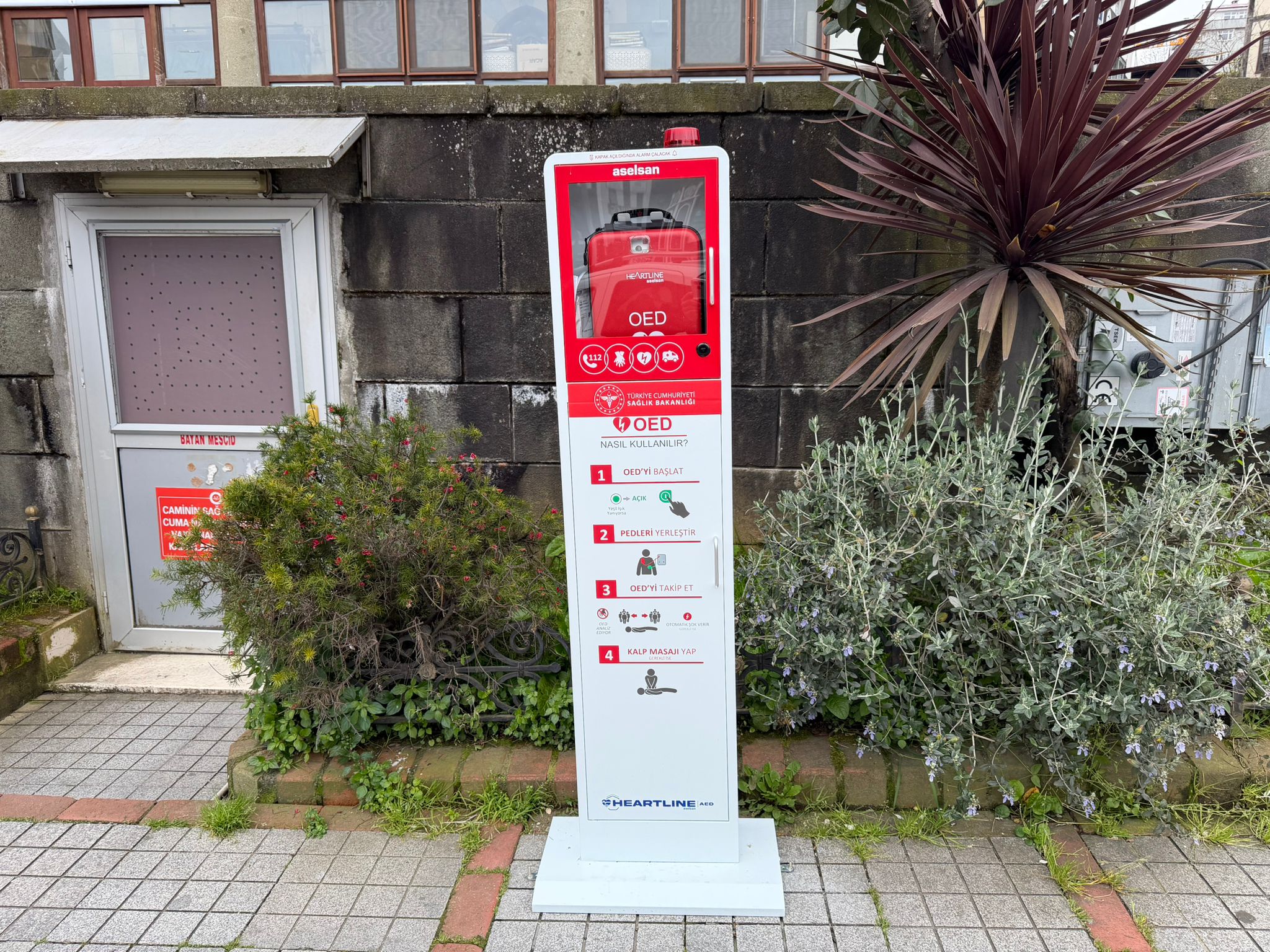 Sağlık Bakanlığı tarafından ilimize gönderilen 5 adet Otomatik Eksternal Defibrilatör