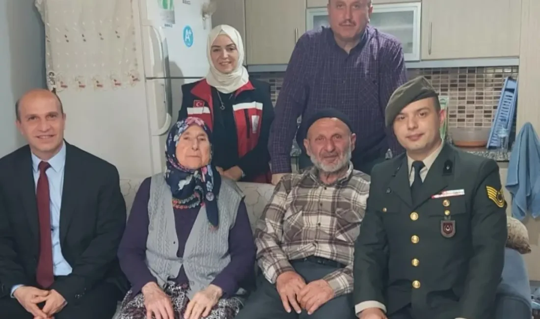 Trabzon'da Anneler Günü'nde şehit annelerine anlamlı ziyaretler yapılarak kutlamalar gerçekleştirildi.