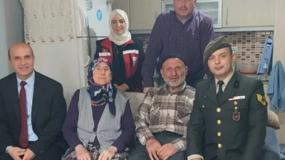 Trabzon'da Anneler Günü'nde şehit annelerine anlamlı ziyaretler yapılarak kutlamalar gerçekleştirildi.