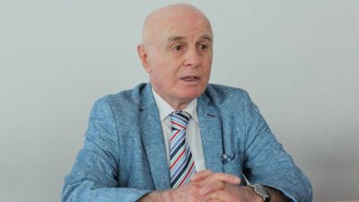 Rıza Sümer, Anneler Günü dolayısıyla yayımladığı mesajında, Türkiye ve dünyadaki