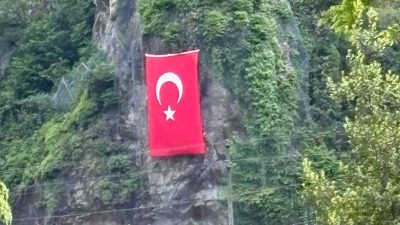 Çamlıhemşin’de Zirvede Bayrak Değişimi Geleneği Bu Yıl Da Sürdü