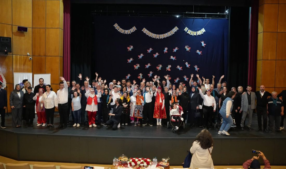 Rize Belediyesi Engelsiz Yaşam Merkezi’nde eğitim gören özel bireyler, yıl
