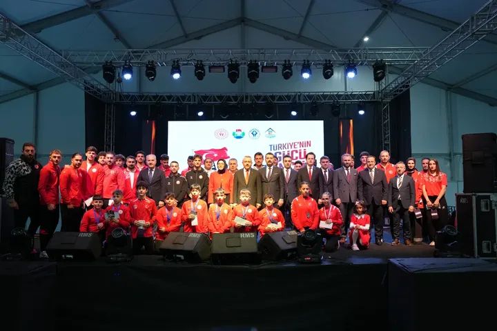 19 Mayıs Atatürk’ü Anma, Gençlik ve Spor Bayramı kutlamaları Rize’de