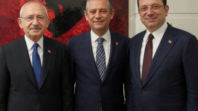ADNAN ONAY &nbsp; CHP teşkilatları, olup bitenleri hâlâ iktidara yürüyen