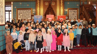 İkizdere İlçe Müftülüğü tarafından düzenlenen Camii Çocuk Şenliği merkez camiinde