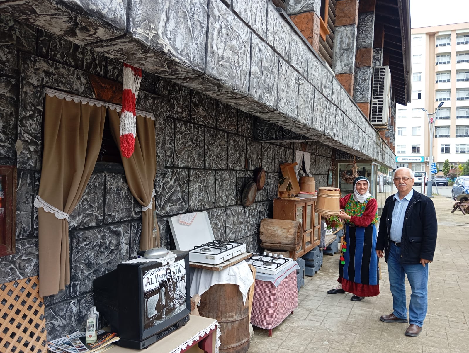 ÇAYELİ BELEDİYE BAŞKANI İSMAİL HAKKI ÇİFTÇİ’’ KADINLARIMIZ EL EMEKLERİNİ KENDİ