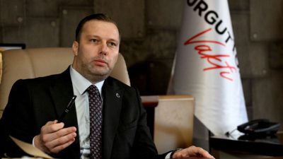Turgut Özal Vakfı Başkanı Semih Narlı, Mütevelli Heyeti Başkanı İbrahim