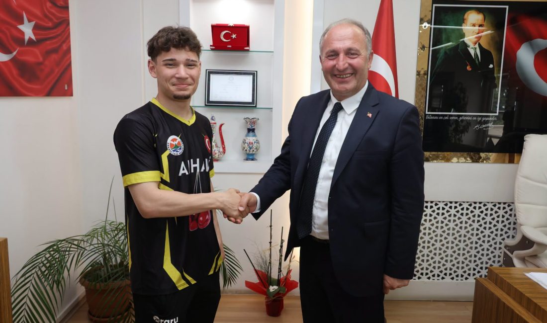 Arhavi’nin gururu, Arhavi Gençlik ve Spor İlçe Müdürlüğü sporcusu ve