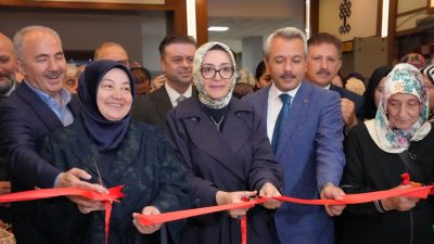 Rize Halk Eğitimi Merkezi tarafından yıl boyunca açılan kurslarda kursiyerlerin