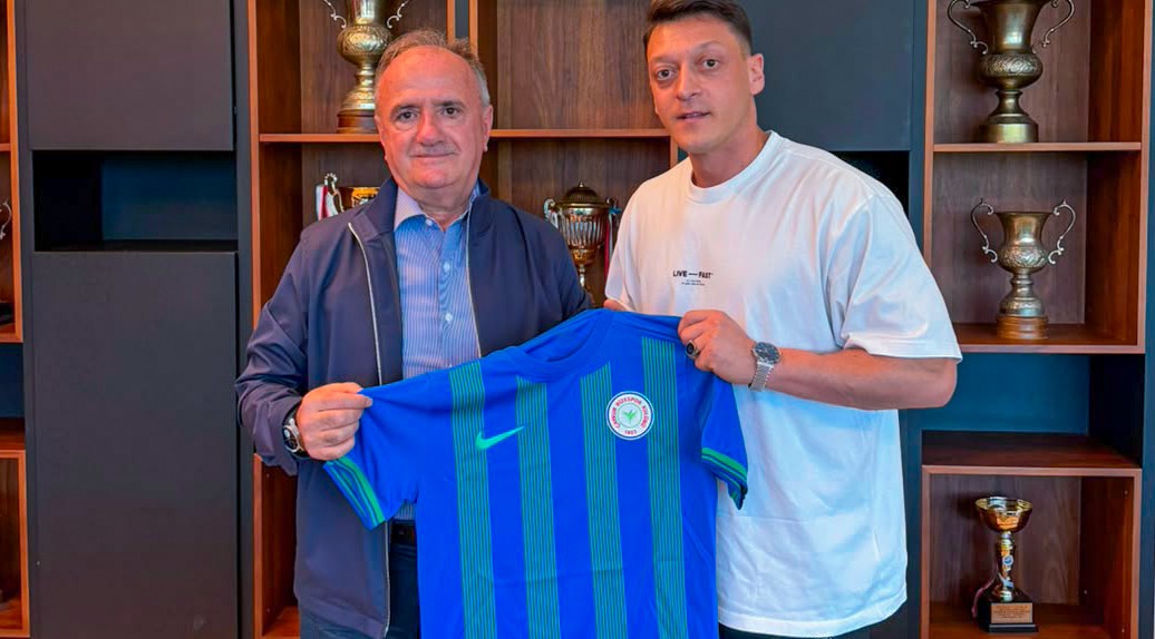 Başkanı Ali Zeki Saruhan yeni sezon öncesi transfer çalışmalarının yanı
