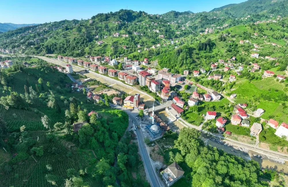 Rize'nin Merkez ilçesine bağlı Muradiye Beldesi'nde hayata geçirilen TOKİ konutları