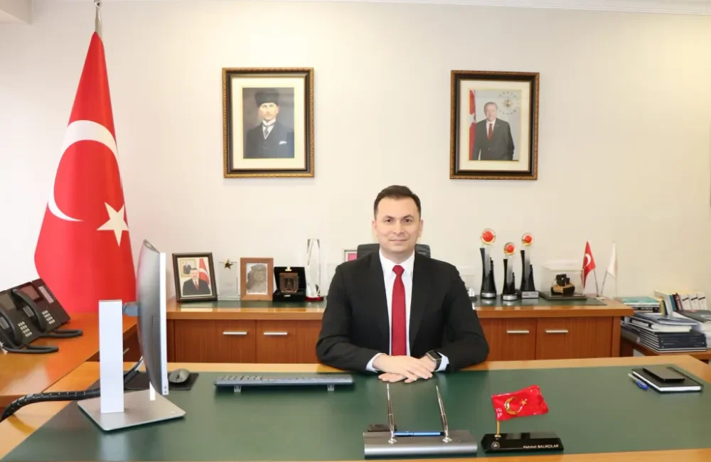 Aslen Rize'nin Muradiye Kömürcüler Köyü'nden olan ve ailesi Düzce'nin Akçakoca