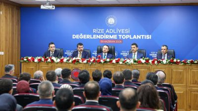 Rize programı kapsamında Rize'de bulunan Adalet Bakanı  Akın Gürlek,