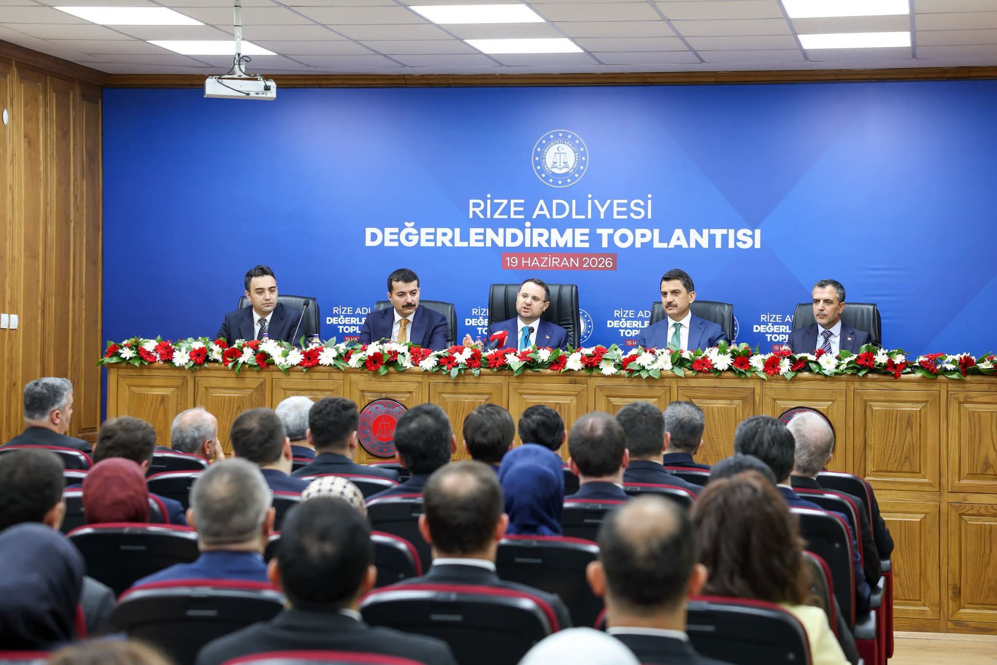 Rize programı kapsamında Rize'de bulunan Adalet Bakanı  Akın Gürlek,