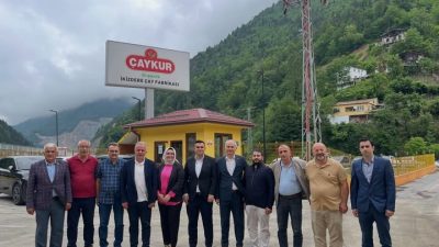 ÇAYKUR Organik Çay Fabrikasını ziyaret eden İkizdere Kaymakamı ile Belediye