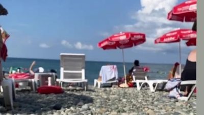 Rize'deki Alipaşa Sosyal Tesisleri'nde hizmet veren Kadınlar Plajı, yaz sezonuyla