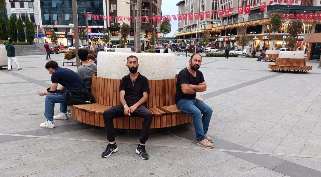 Rize Belediyesi, şehrin farklı mahallelerinde park, bahçe ve dinlenme tesisleriyle