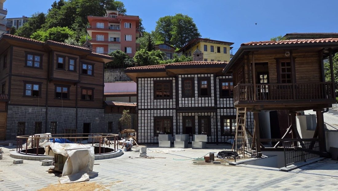 Rize’nin yeni buluşma noktası olacak Kültür ve Sanat Merkezi’nde çalışmalar