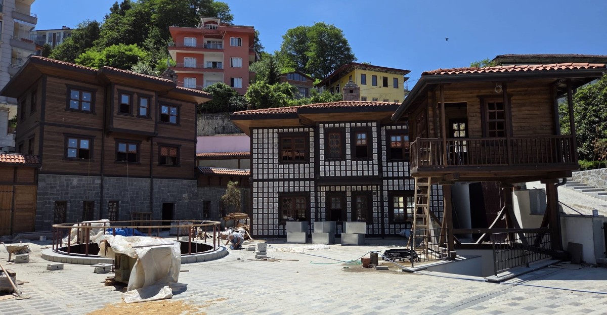 Rize’nin yeni buluşma noktası olacak Kültür ve Sanat Merkezi’nde çalışmalar