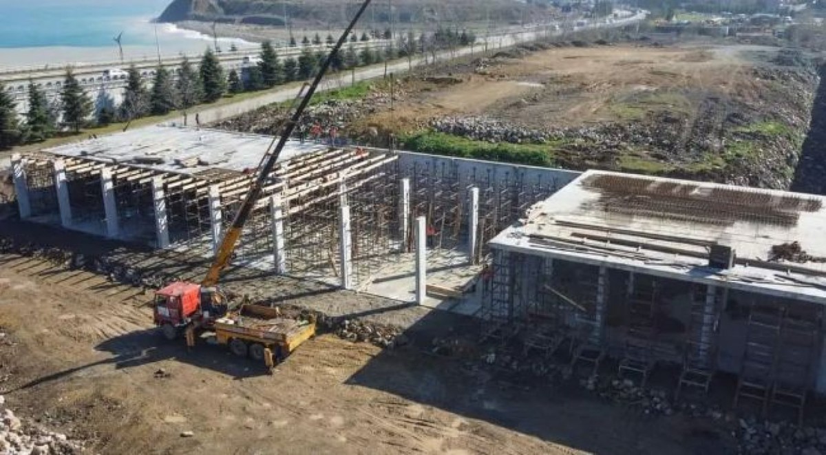 Rize merkez ve ilçelerinde faaliyet gösteren otomobil galericileri, yıllardır gündemde