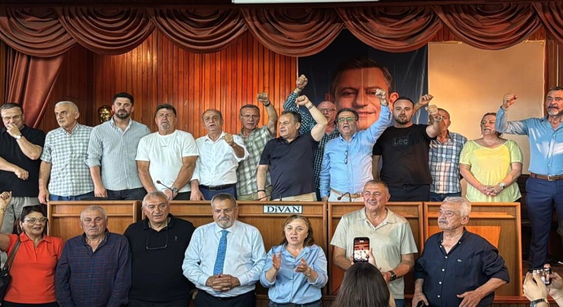 Cumhuriyet Halk Partisi (CHP) Genel Merkezi'nin Rize İl Başkanı Saltuk