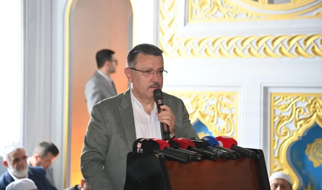 Trabzon’da hafızlık eğitimlerini başarıyla tamamlayan 623 öğrenci için düzenlenen toplu