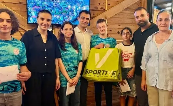 Rize'nin Pazar ilçesinde elde ettikleri başarılarla gurur kaynağı olan genç
