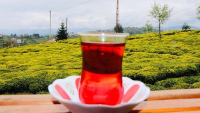 Türkiye'de milyonlarca kişinin vazgeçilmez içeceği olan siyah çayda fiyat artışları