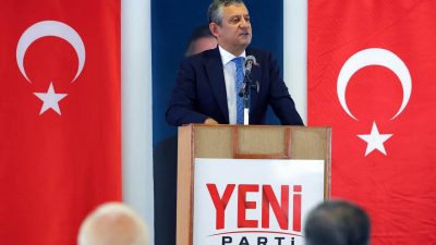 ADNAN ONAY &nbsp; Sonunda, İmamoğlu’nun vesayetçisi Özgür Özel, CHP’den ayrıldı