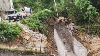 DSİ TARAFINDAN MAHALLE DERESİNİN ÜSTÜ KISMEN KAPATILARAK BELEDİYE TARAFINDAN PAZARYERİ