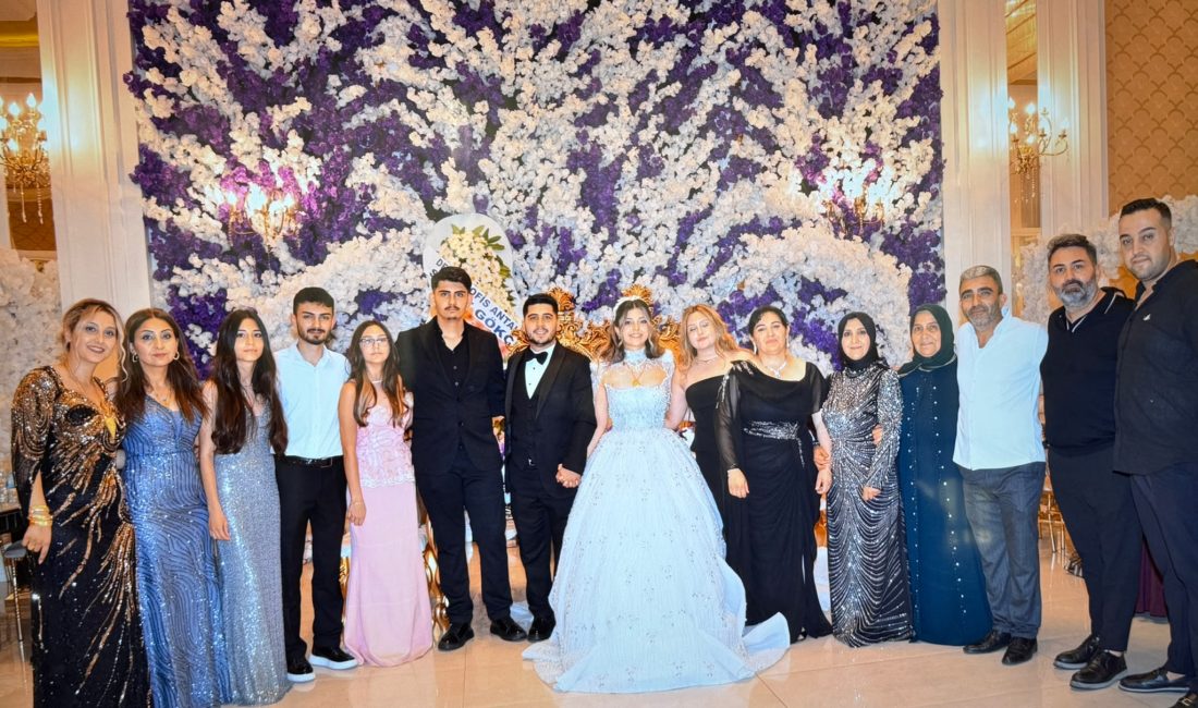 GENÇ ŞAHİN ÇİFTİ BALAYILARI İÇİN MUĞLA'YA GİTTİ