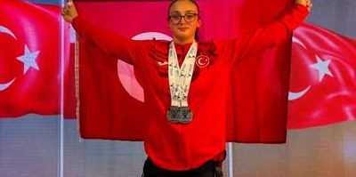 Kosova’nın başkenti Priştine’de düzenlenen U15 ve Yıldızlar Avrupa Halter Şampiyonası’nda