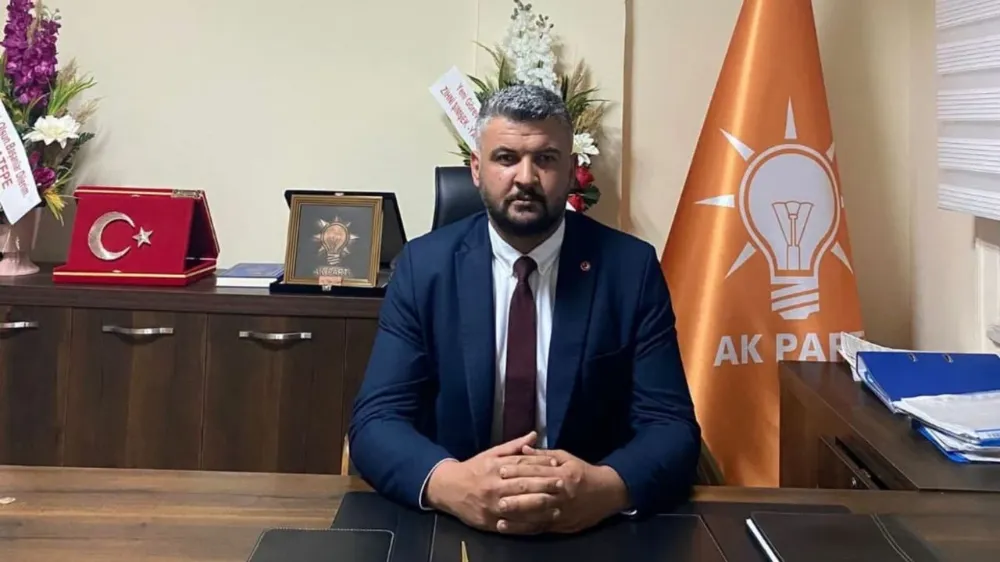 AK Parti Şavşat İlçe Başkanı Uğur Kaya, görevinden istifa ettiğini