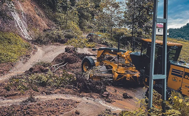 Rize’de 42 köyde 61 noktada meydana gelen heyelan ve taşkınlara