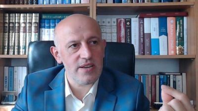 Ali KALENDER Bir çocuğun hayatında anne ne kadar önemliyse, baba