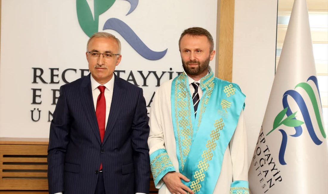 Cumhurbaşkanlığı Kararı ile Recep Tayyip Erdoğan Üniversitesi Rektörlüğüne yeniden mevcut
