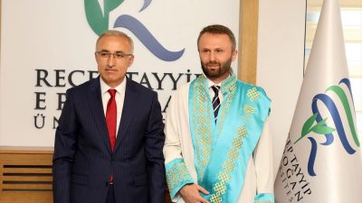 Cumhurbaşkanlığı Kararı ile Recep Tayyip Erdoğan Üniversitesi Rektörlüğüne yeniden mevcut