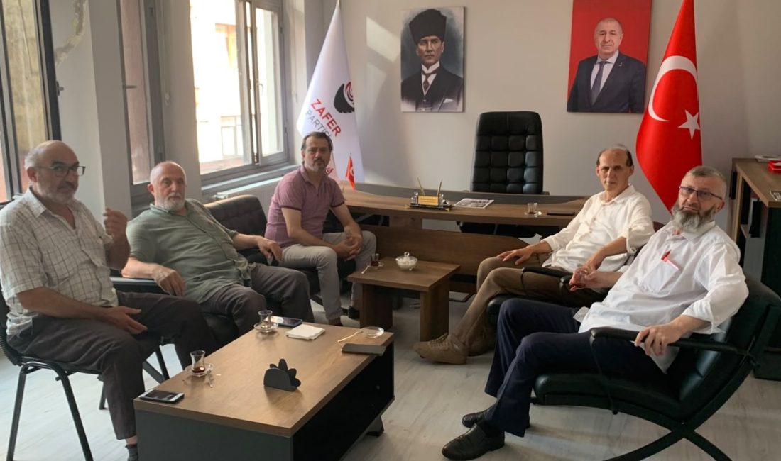 Saadet Partisi Rize İl Başkanı Av. Muhammet Kaçar ve beraberindeki