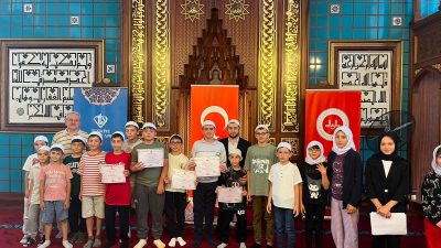 MERKEZ CAMİSİNDEKİ YAZ KURSUNA 80 ÖĞRENCİ KATILDI
