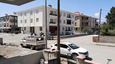 Fethi KARADENİZ &nbsp; Bazı şehirler vardır; insan orada doğmamış olsa