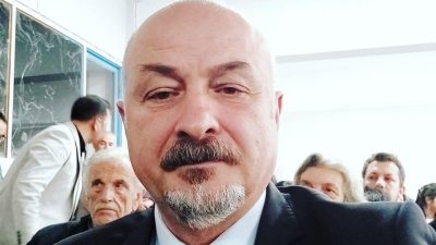 Kemalpaşa Stadının temel atma törenine katılmadığı için eleştirilen Belediye Başkanı