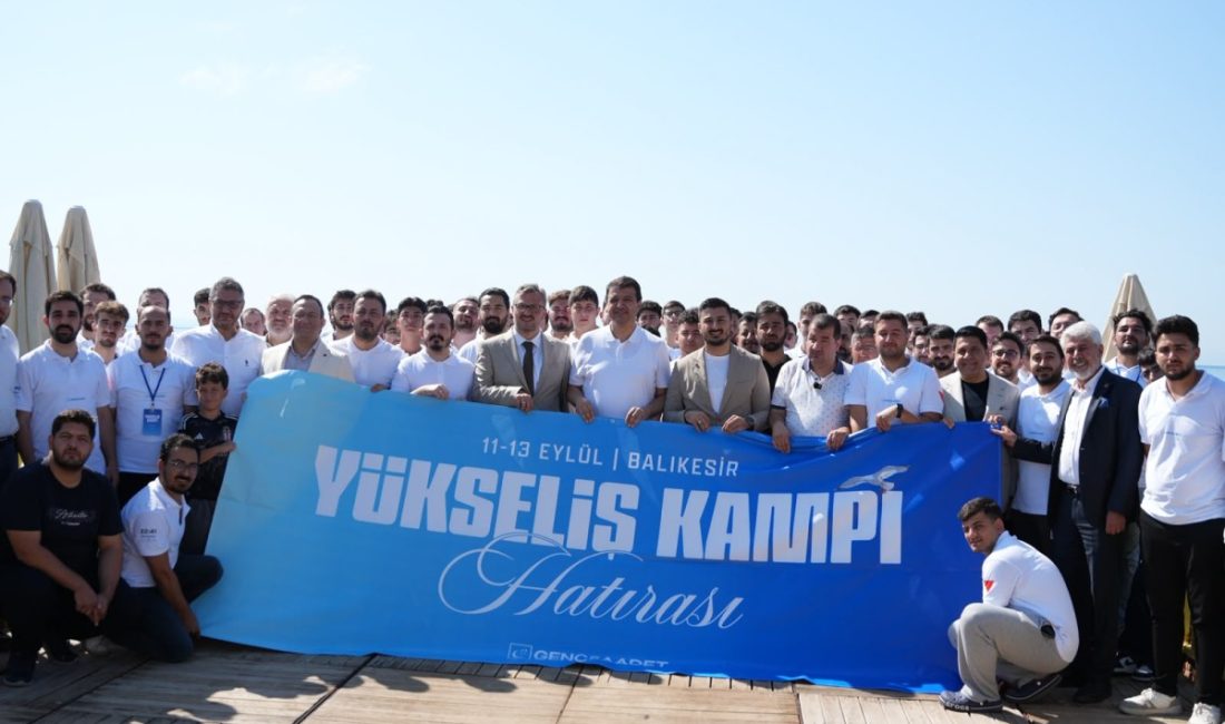 Saadet Partisi Gençlik Kolları, Balıkesir’in Edremit ilçesinde düzenlediği "2026 Yükseliş