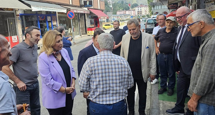 Yeni Parti Rize Milletvekili Tahsin Ocaklı, İstanbul Milletvekili Turan Taşkın