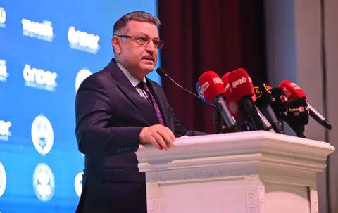 Trabzon’da düzenlenen 23. İmam Hatipliler Kurultayı’nda konuşan Trabzon Büyükşehir Belediye