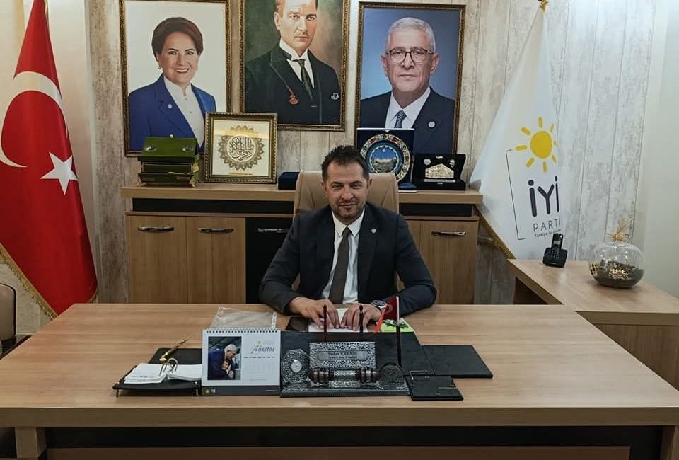 İYİ Parti Sivas İl Başkanı Volkan Karasu, şehitlik ve şehadet