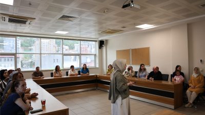 Rize İl Sağlık Müdürlüğü tarafından düzenlenen “Sağlıklı Hayat Saatleri” kapsamında,