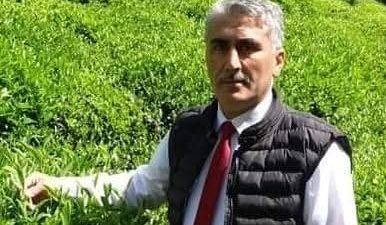 Çay Üreticileri Derneği (ÇAYÜDAD) Başkanı Mustafa Mavi, Rize’de sahil kesiminde